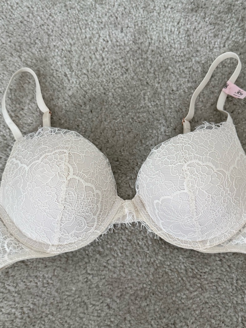 Victoria's Secret Dream Angels Ivory Lace Push-Up Bra